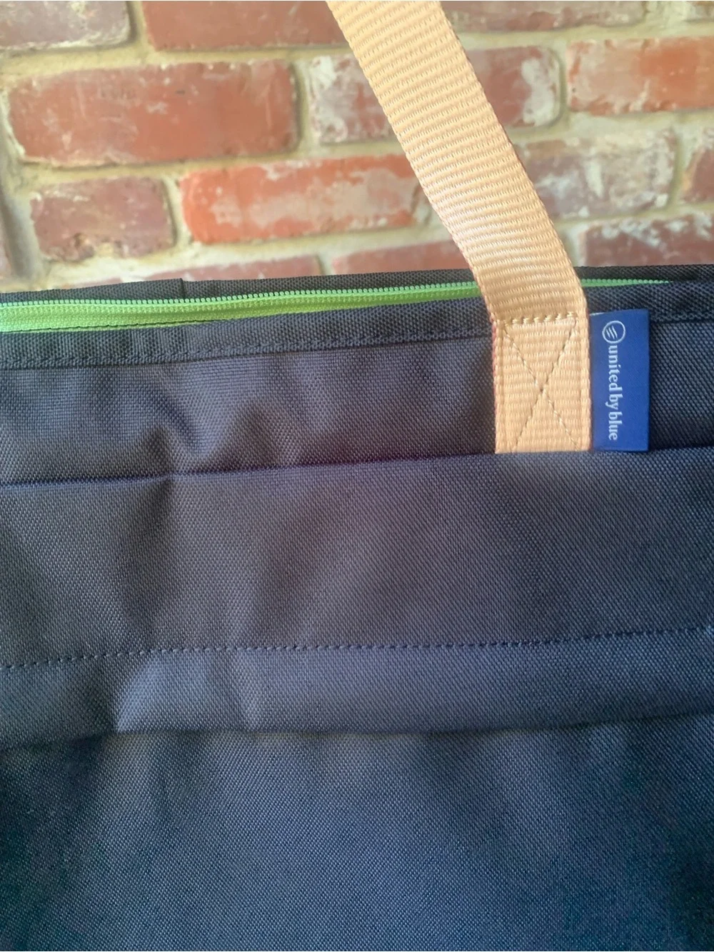 NWOT UNITED BY BLUE United By Blue - (R)evolution™ 25L Convertible Carryall